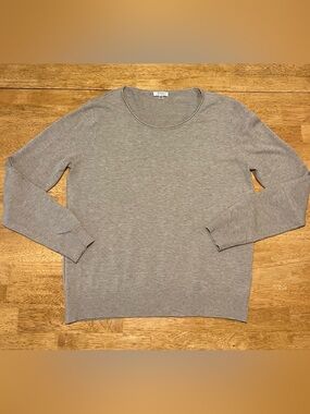 Classic Basic Milano Beige Crewneck Sweater, Size XL